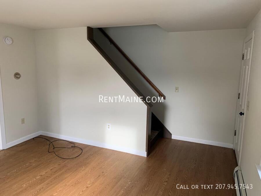 13 Hemlock St Apt C - Photo 2 of 16