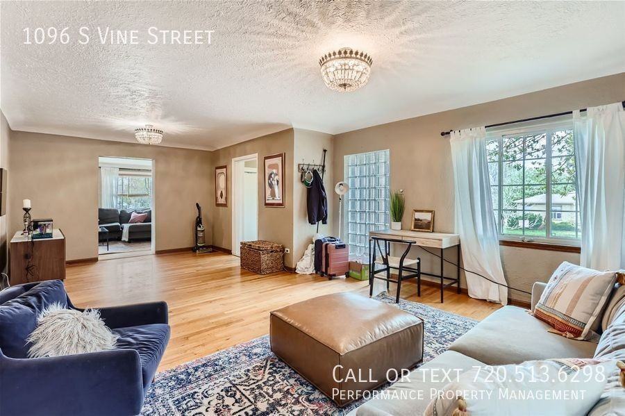 1096 S Vine St - Photo 6 of 43