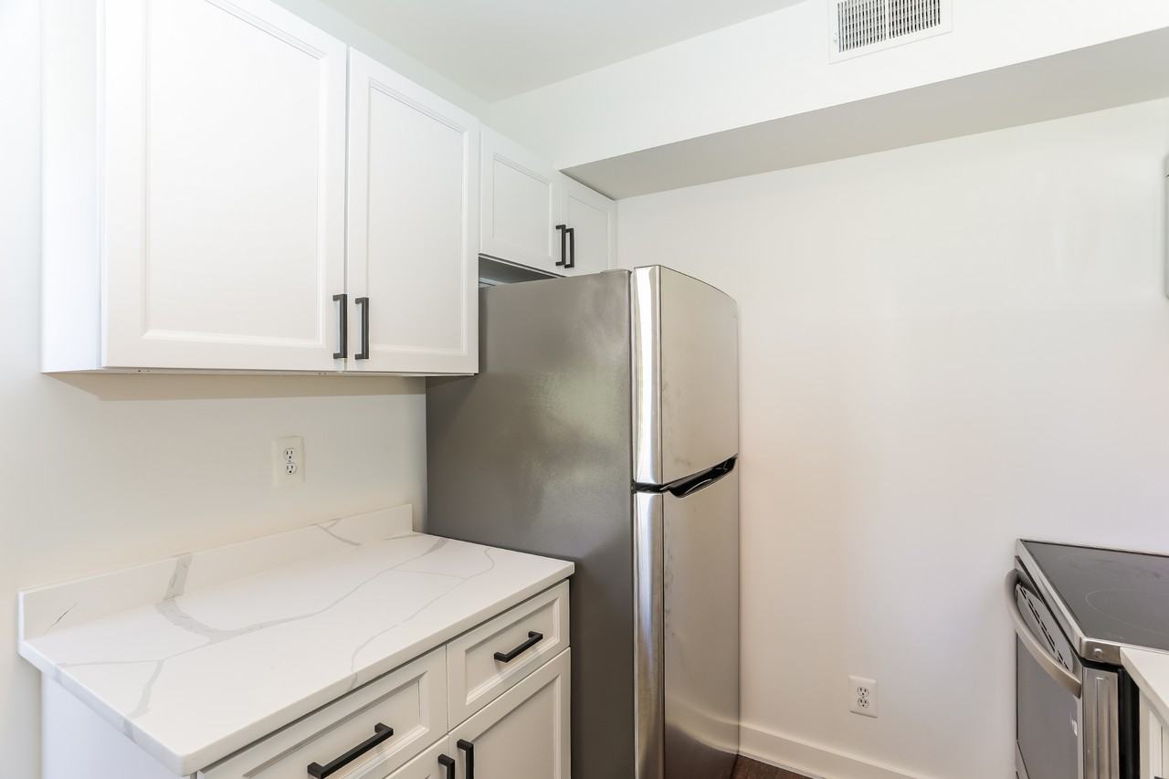 3847 Rodman St Nw #A37 - Photo 5 of 18