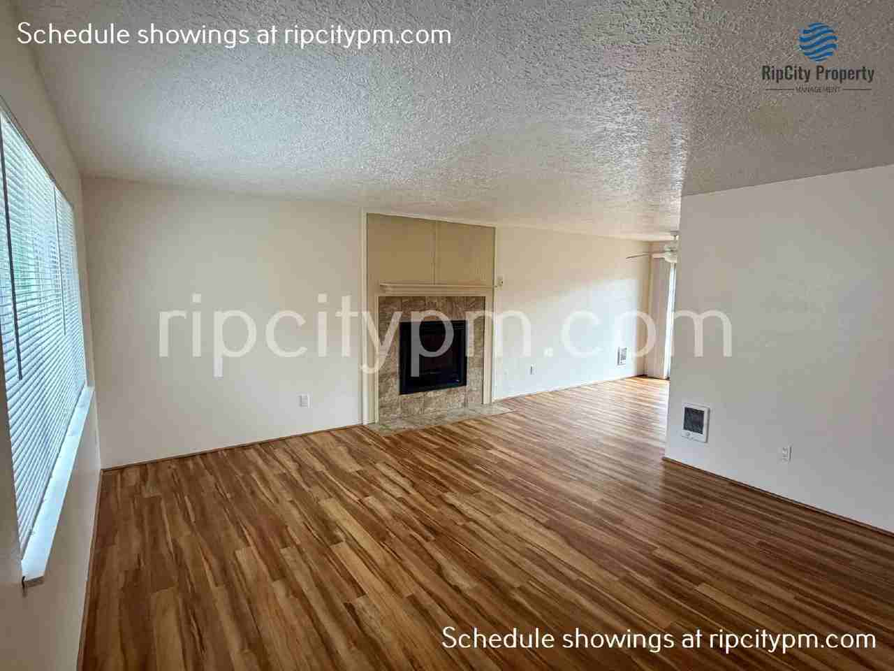 11837 Se Gladstone St - Photo 2 of 20