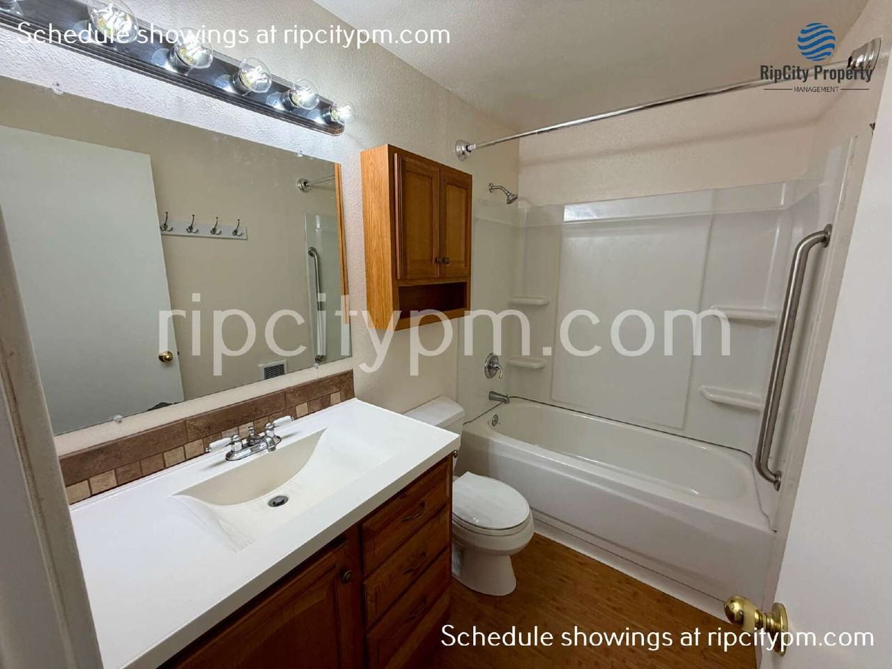 11837 Se Gladstone St - Photo 5 of 20