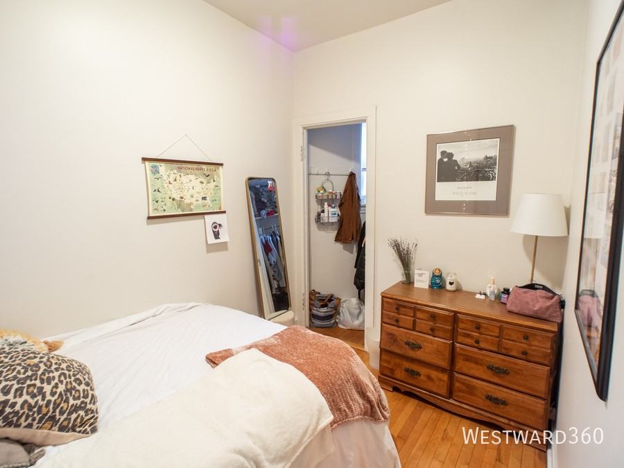 1138 N Winchester Ave #3 - Photo 7 of 10