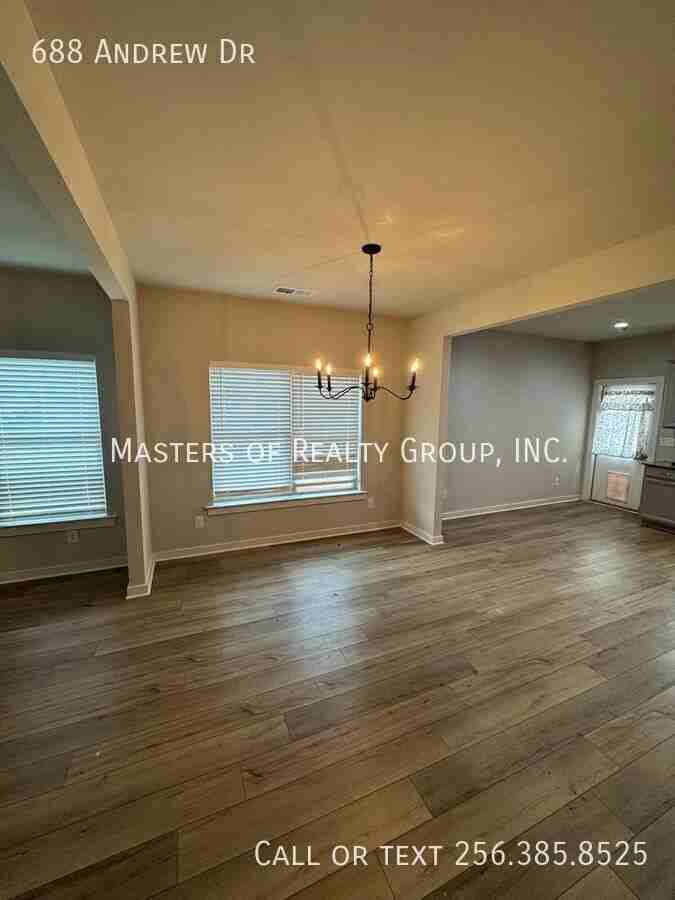 688 Andrew Dr - Photo 5 of 18