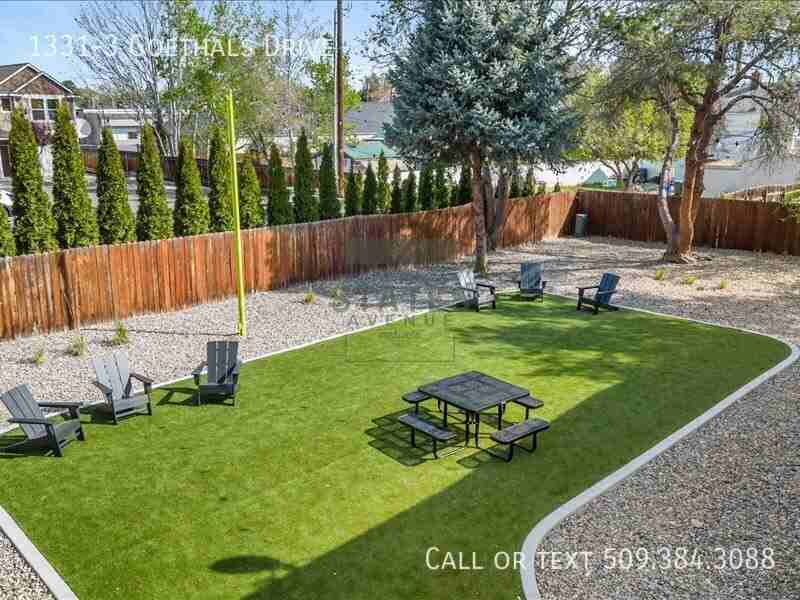 1331 Goethals Dr Apt 3 - Photo 6 of 25