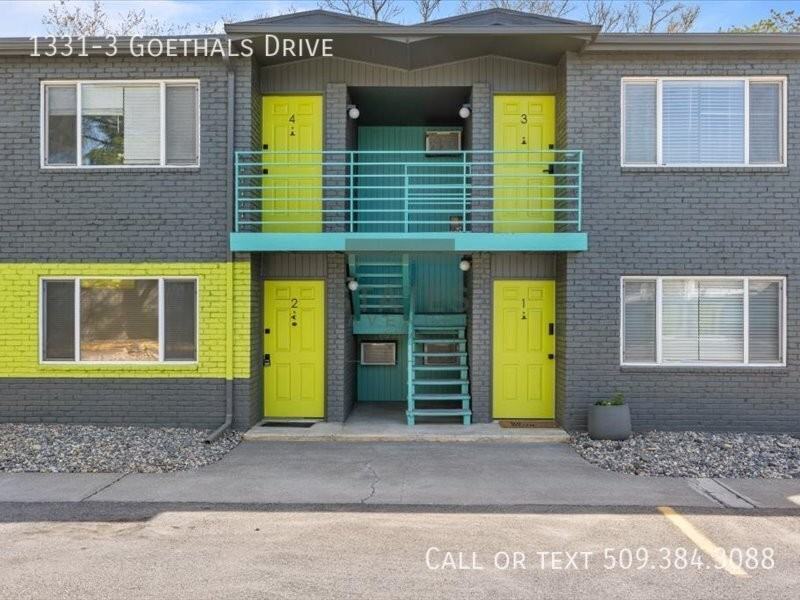 1331 Goethals Dr Apt 3 - Photo 7 of 25