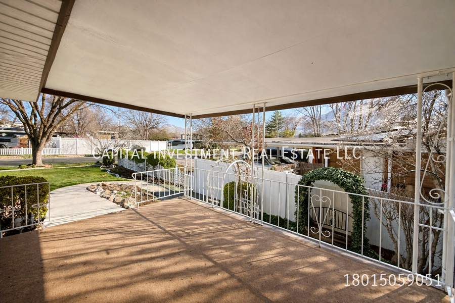 1640 E Mateo Way - Photo 4 of 24