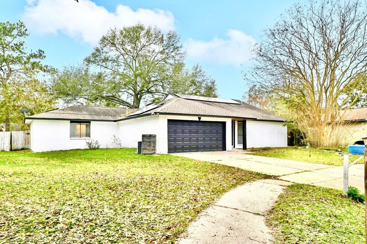 17307 Eden Ct #17307 - Photo 2 of 31