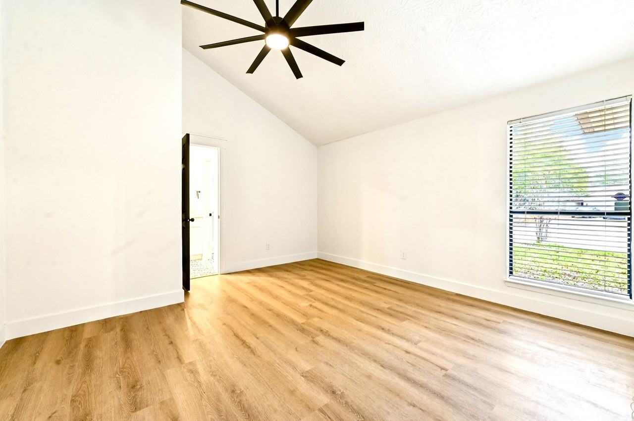 17307 Eden Ct #17307 - Photo 7 of 31