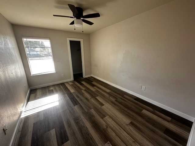 1410 W Braker Ln #1410B - Photo 5 of 8