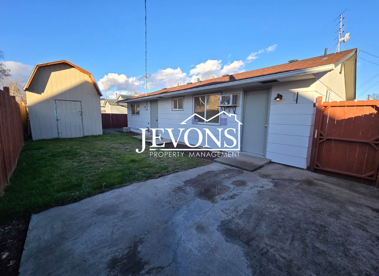 1418 Cornell Ave - Photo 2 of 18