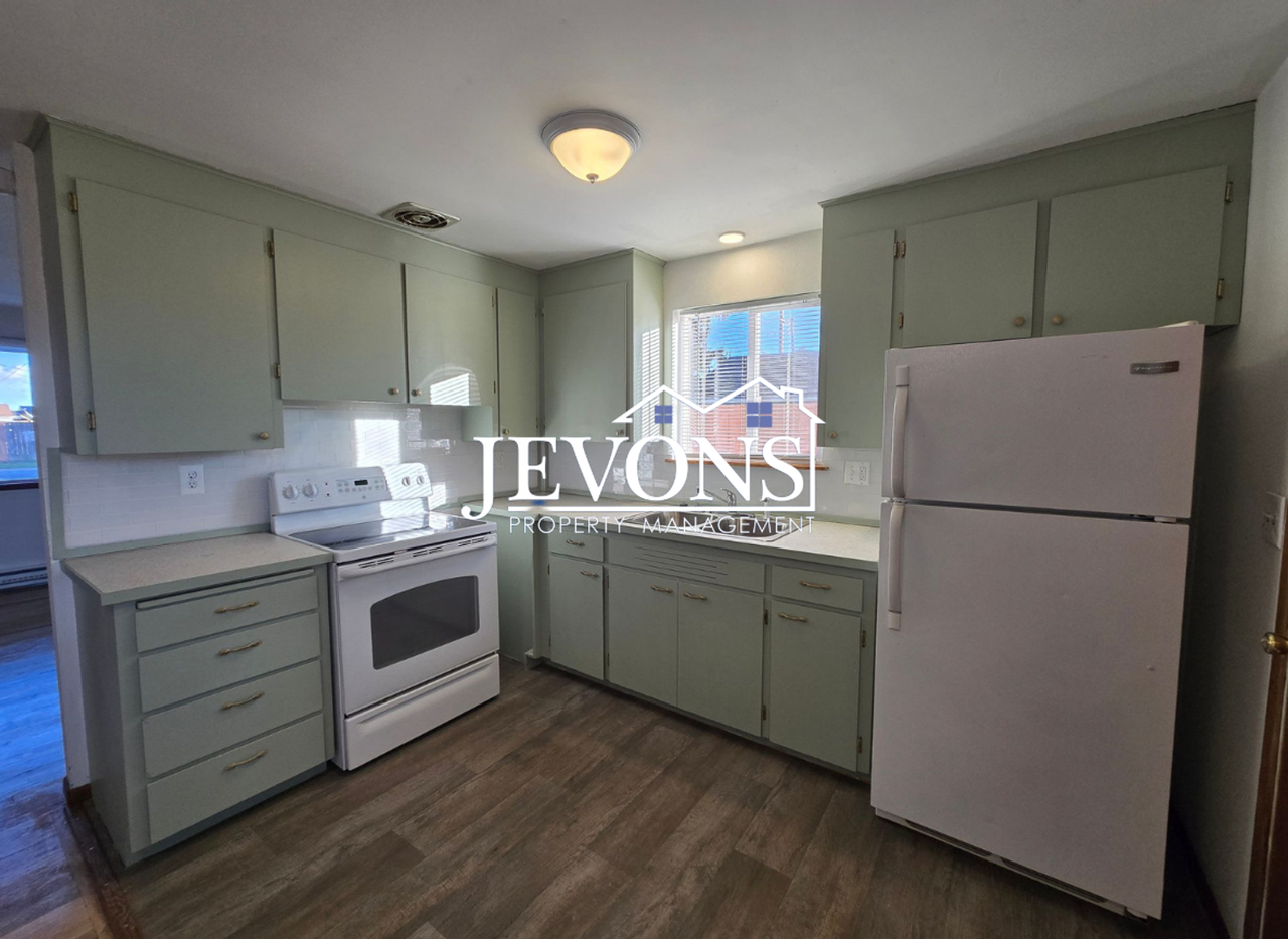 1418 Cornell Ave - Photo 4 of 18