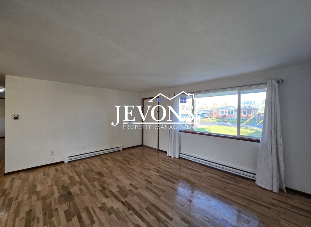 1418 Cornell Ave - Photo 6 of 18