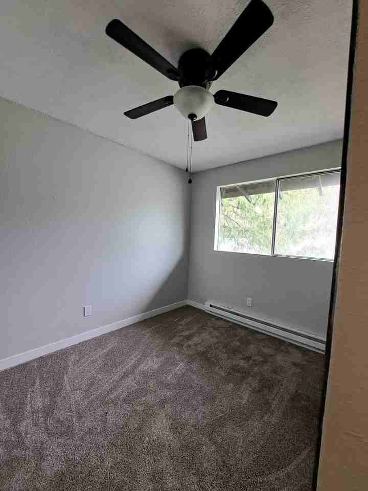 231 S Lafayette Ave - Photo 7 of 14