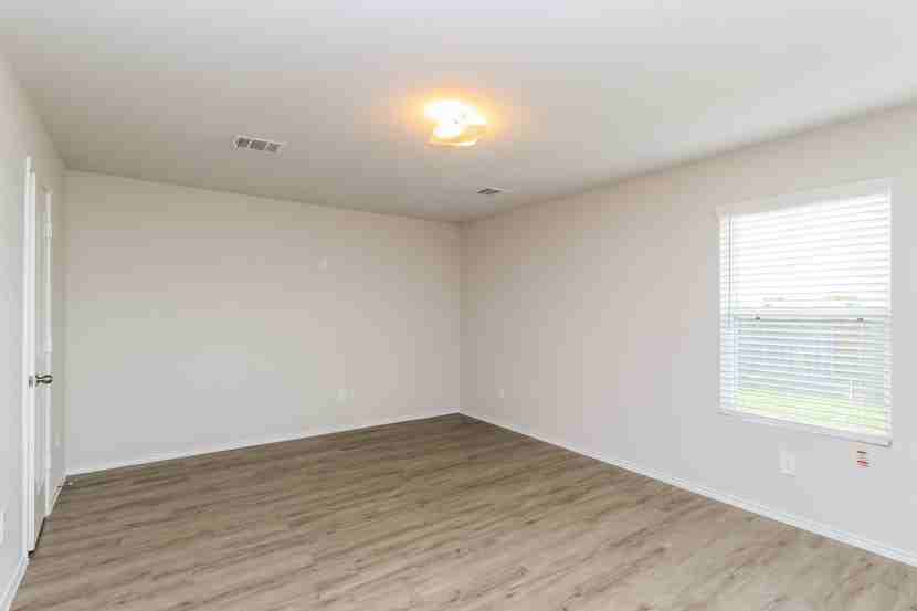 21819 King Heights Ln #21819 - Photo 6 of 13