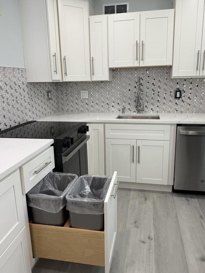 216 Normandy E #216E - Photo 7 of 35