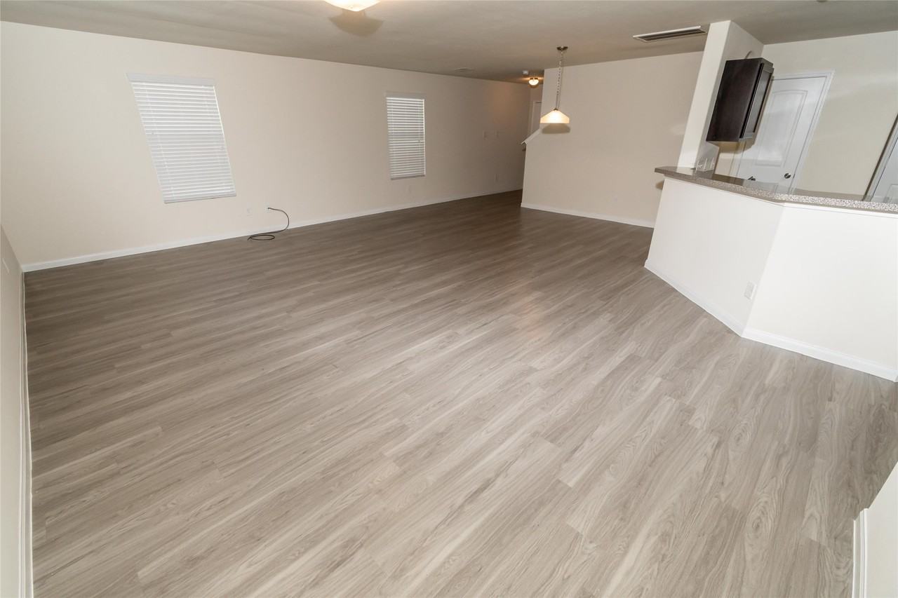 5639 Plantation Forest Dr #5639 - Photo 3 of 9