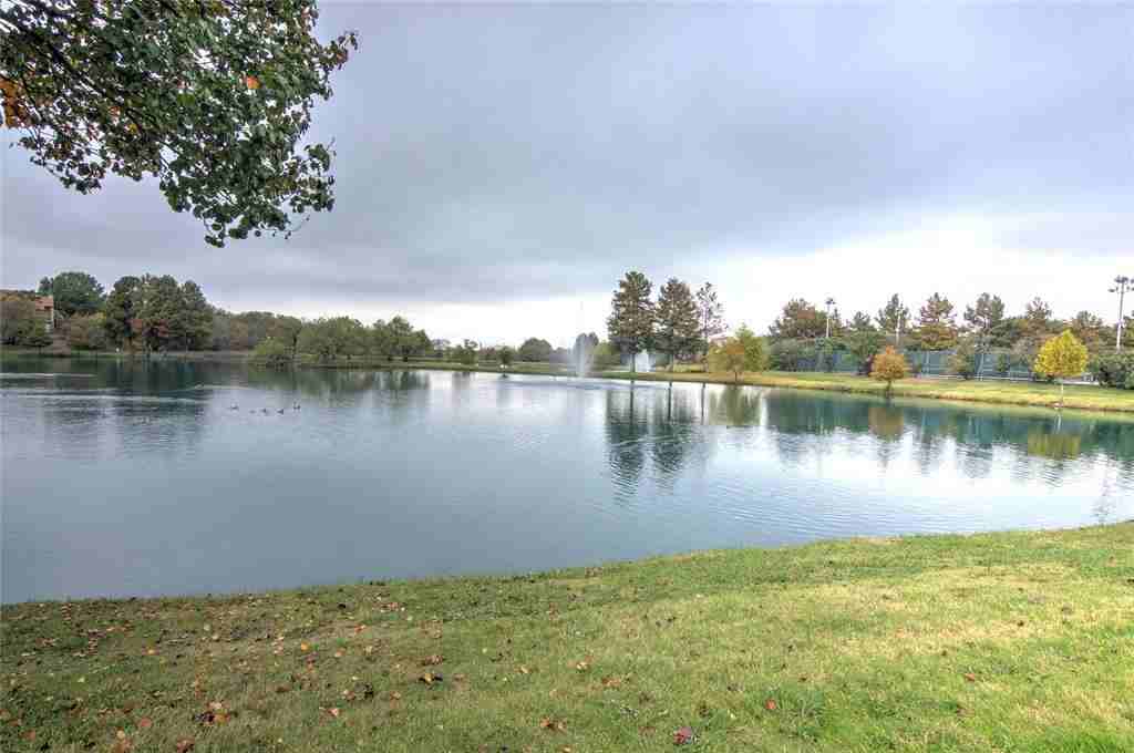 2933 Country Place Cir #2933 - Photo 7 of 34