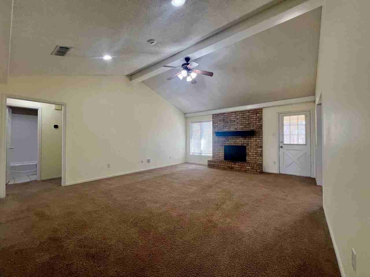 5717 89th St - Photo 2 of 23