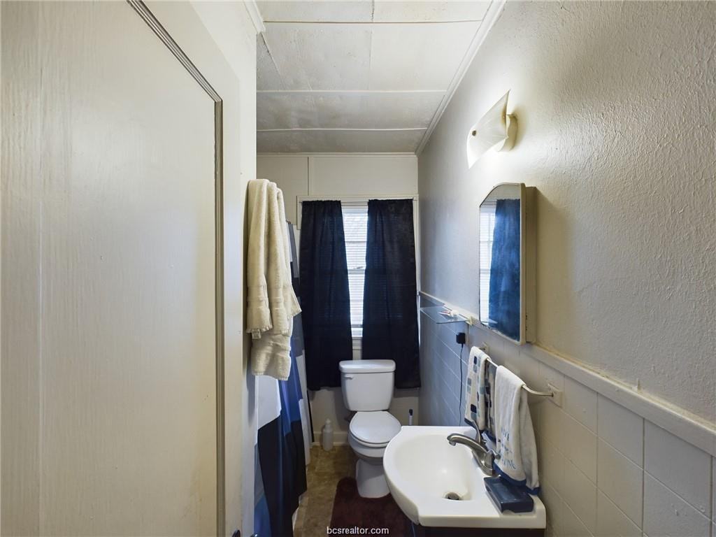 1318 Antone St #1318A - Photo 4 of 7