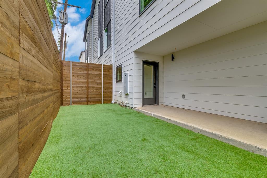 5609 Live Oak St #5609-404 - Photo 5 of 17