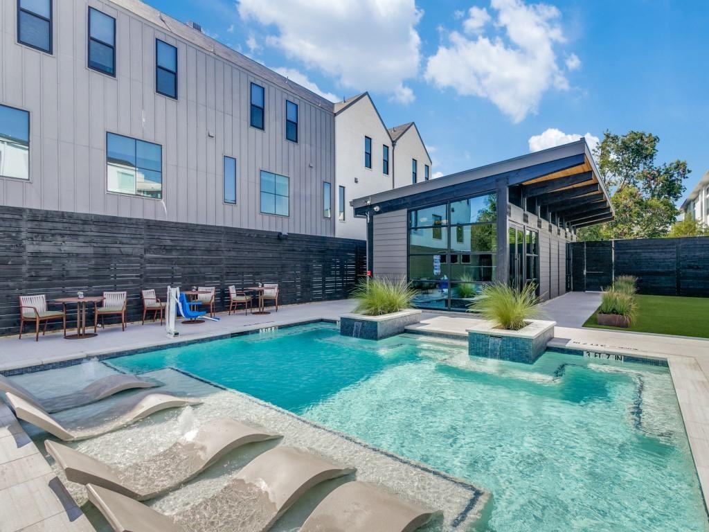 5609 Live Oak St #5609-404 - Photo 6 of 17