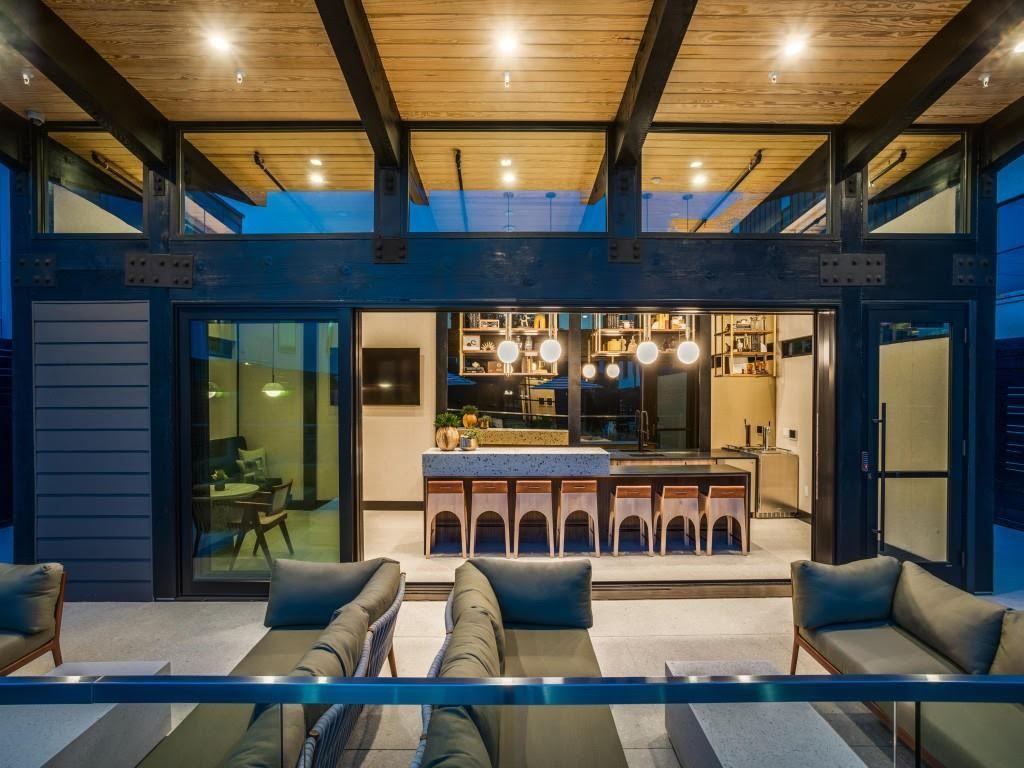 5609 Live Oak St #5609-404 - Photo 7 of 17