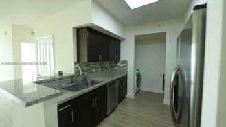 987 Sw 37th Ave - Photo 1 of 1