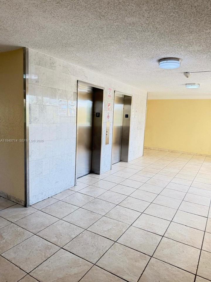 7010 Nw 186th St #7010-5201 - Photo 5 of 29