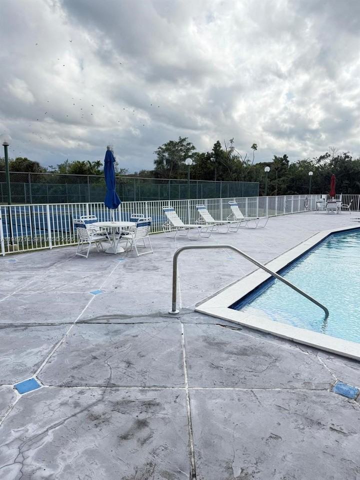 7010 Nw 186th St #7010-5201 - Photo 7 of 29