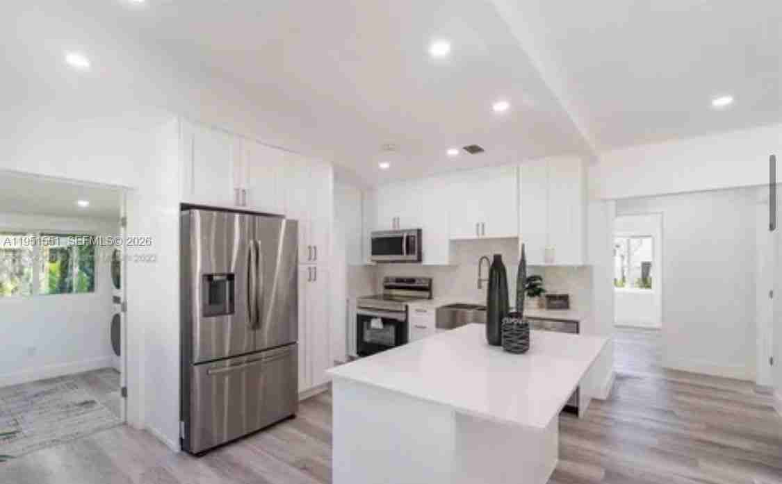 15 Oviedo Ave #15 - Photo 3 of 10