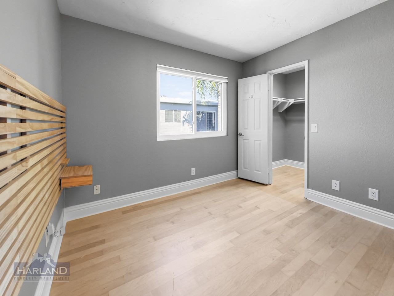 4033 Louisiana St - Photo 4 of 9