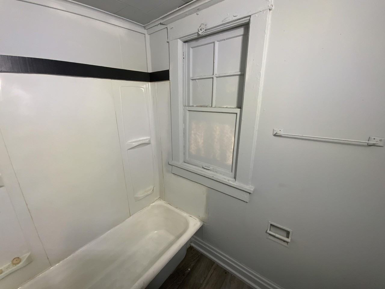 N Collett St - Photo 5 of 15