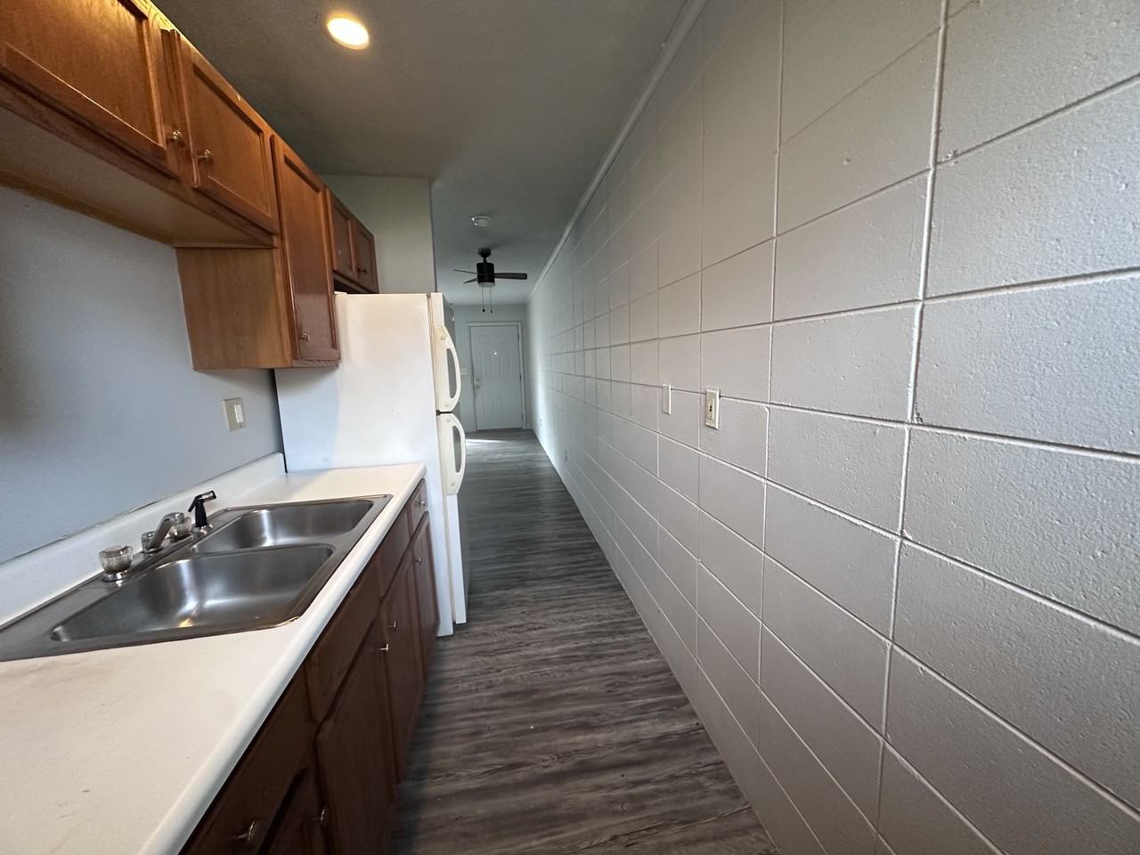 1005 Oak St Apt 9 - Photo 3 of 9