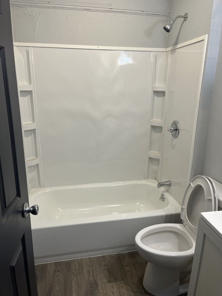 622 Highland Blvd - Photo 3 of 11