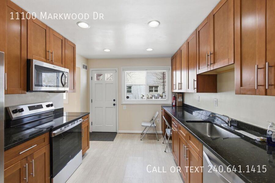 11100 Markwood Dr - Photo 6 of 19