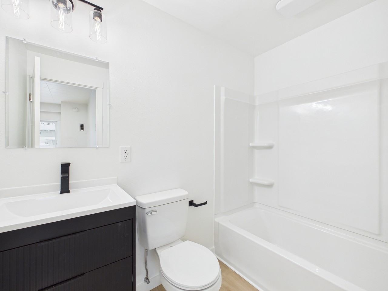 902 Gilmore St #H - Photo 6 of 9