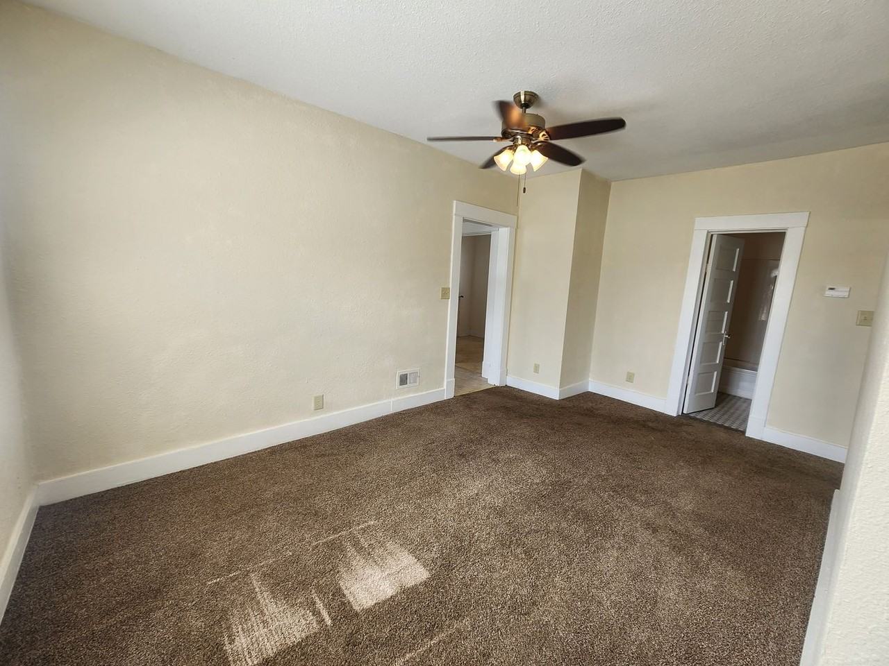 1017 S 25th St - Photo 4 of 21