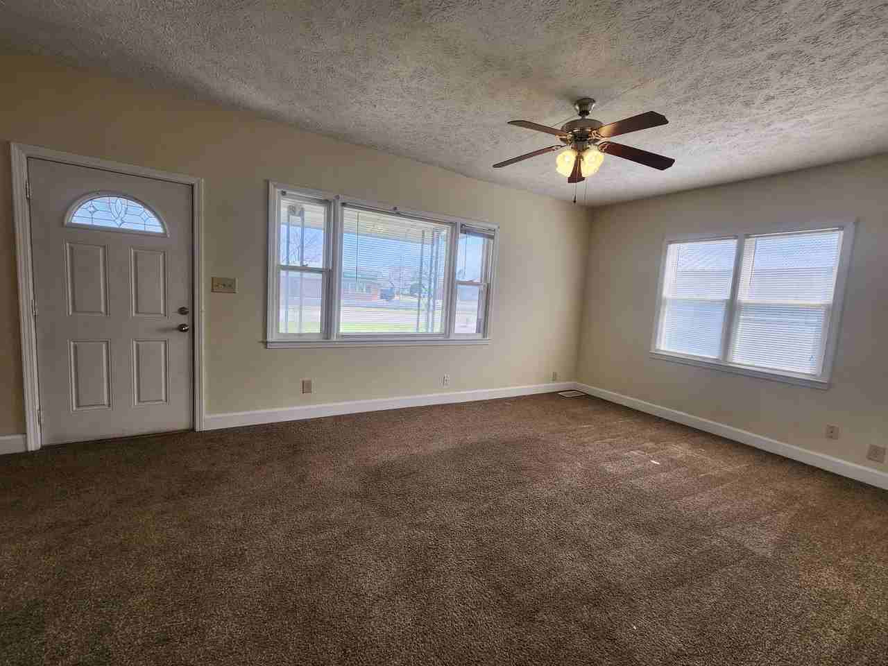 1017 S 25th St - Photo 5 of 21