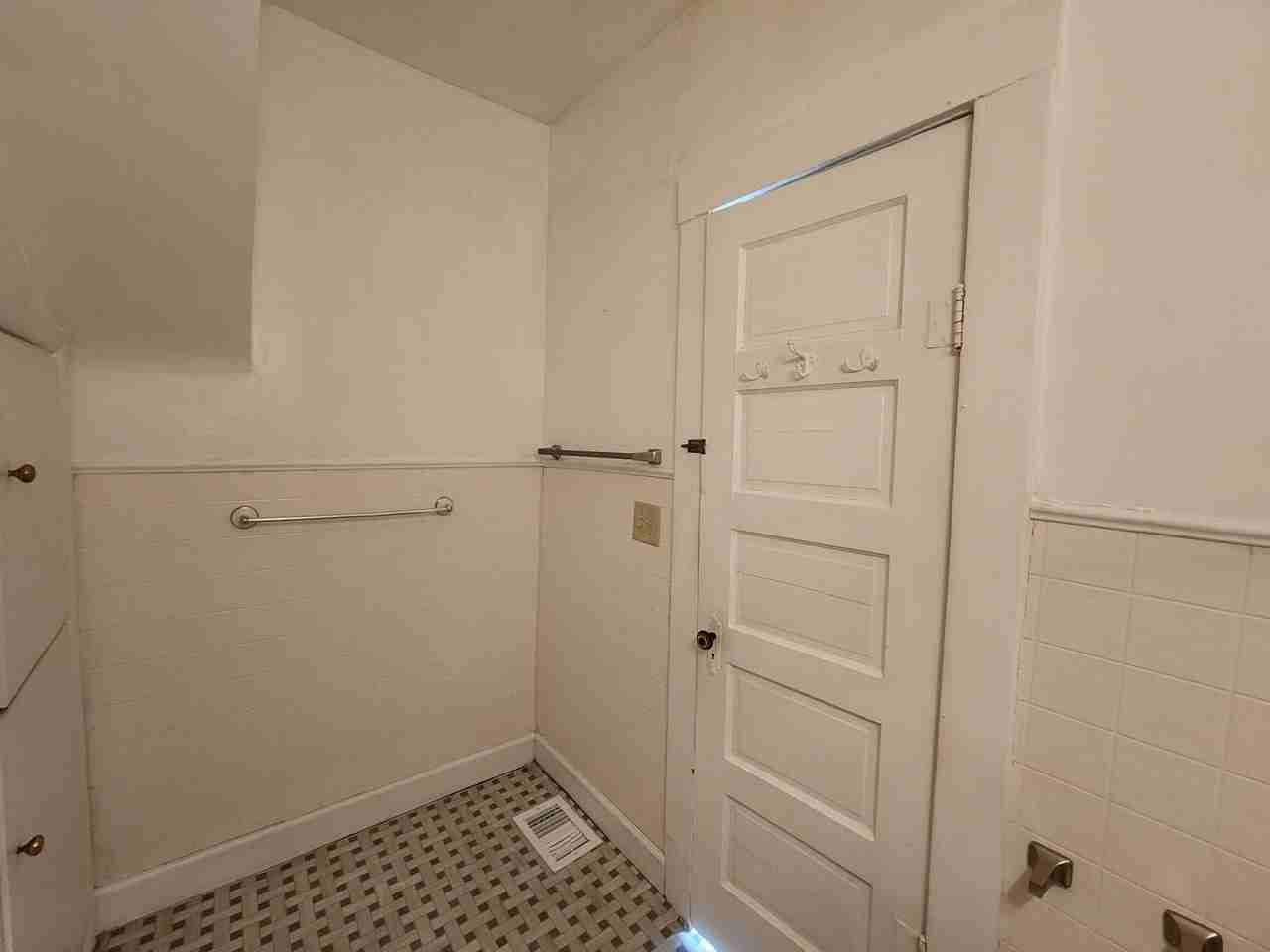 1017 S 25th St - Photo 6 of 21