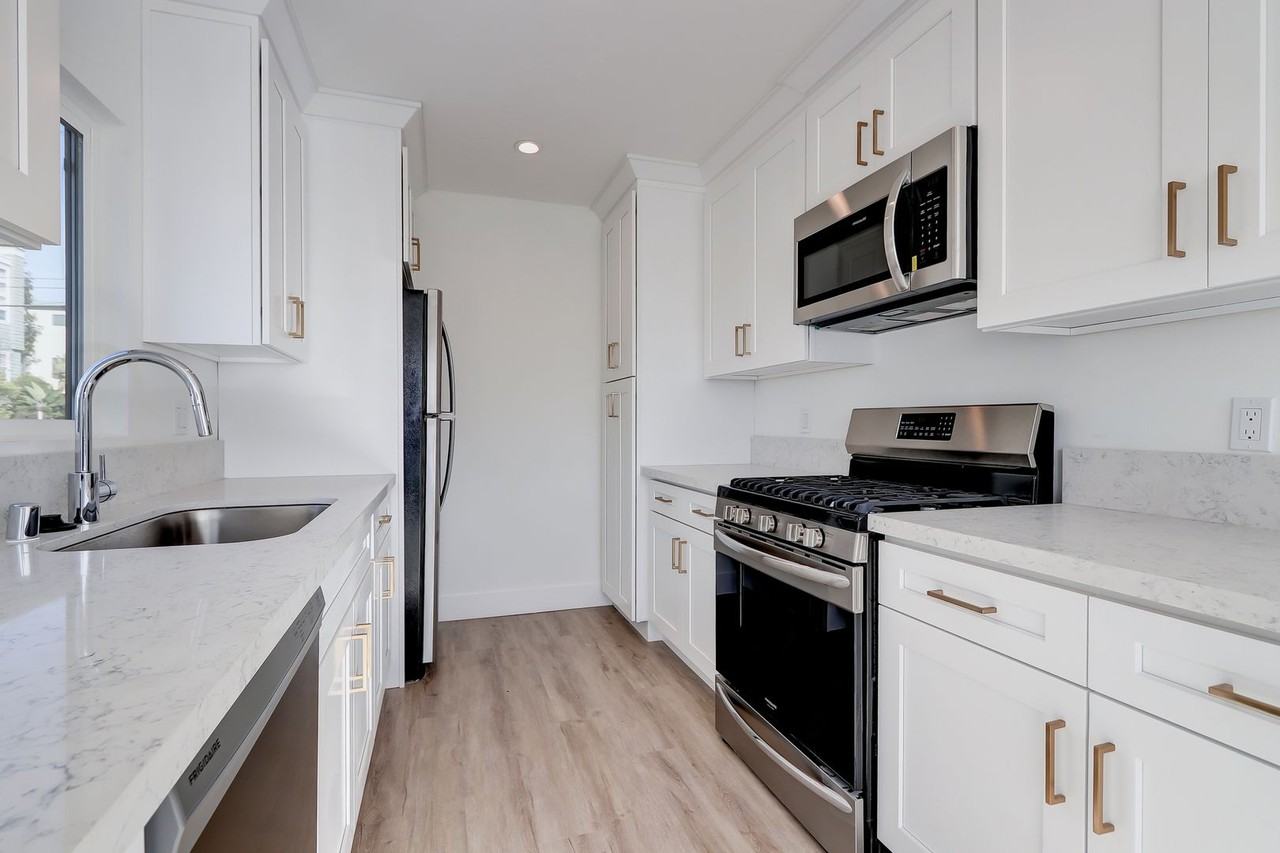 350 Hermosa Ave - Photo 6 of 22