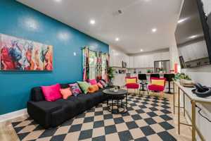 featured image of 5624 E Side Ave