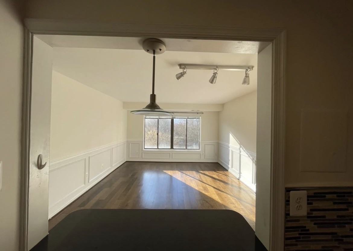 6001 Arlington Blvd #503 - Photo 4 of 11