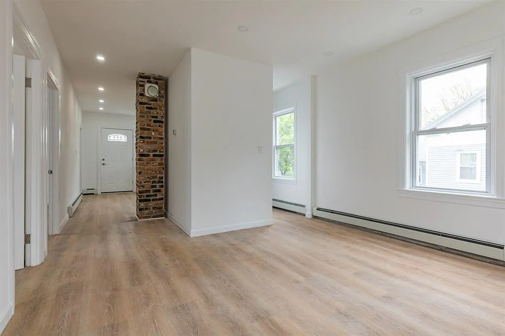 205 Ives St #2 - Photo 4 of 9