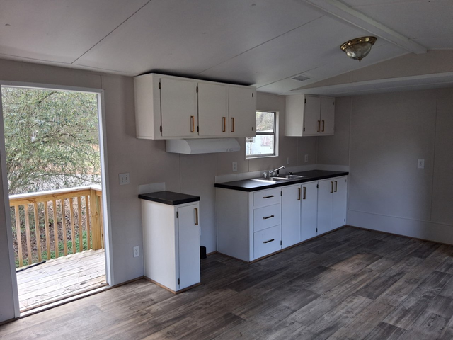 333 Weatherbrook Ln #4 - Photo 4 of 5