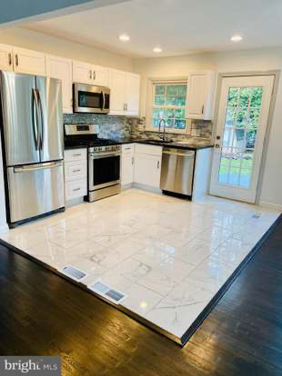 13509 Tabscott Dr - Photo 6 of 26