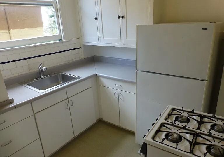 734 Alcatraz Avenue - Photo 2 of 6