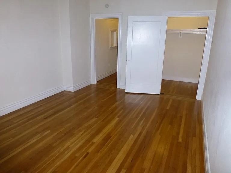 734 Alcatraz Avenue - Photo 4 of 6