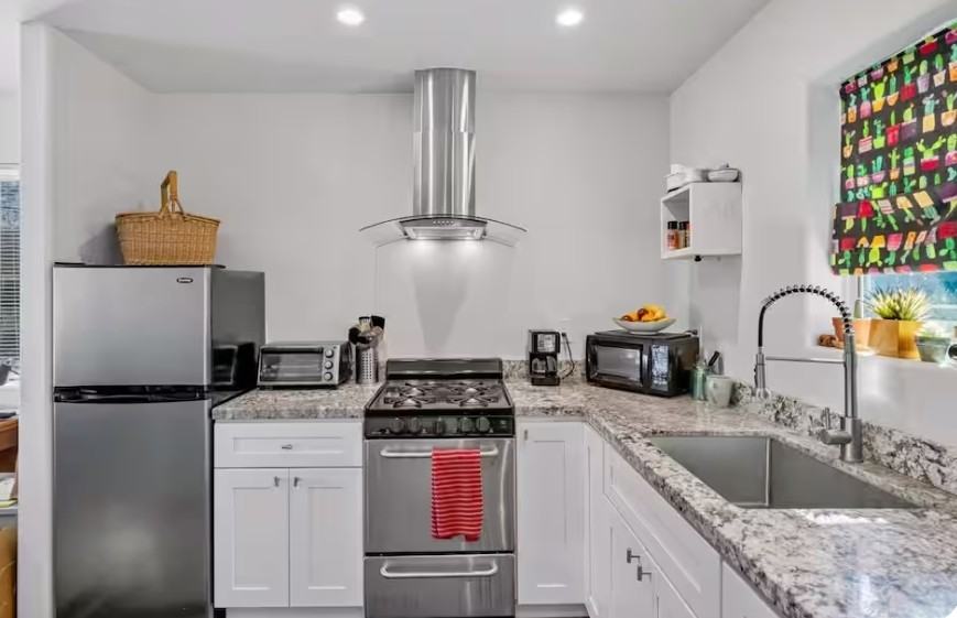 3347 East Seneca Street # 4 - Photo 5 of 24