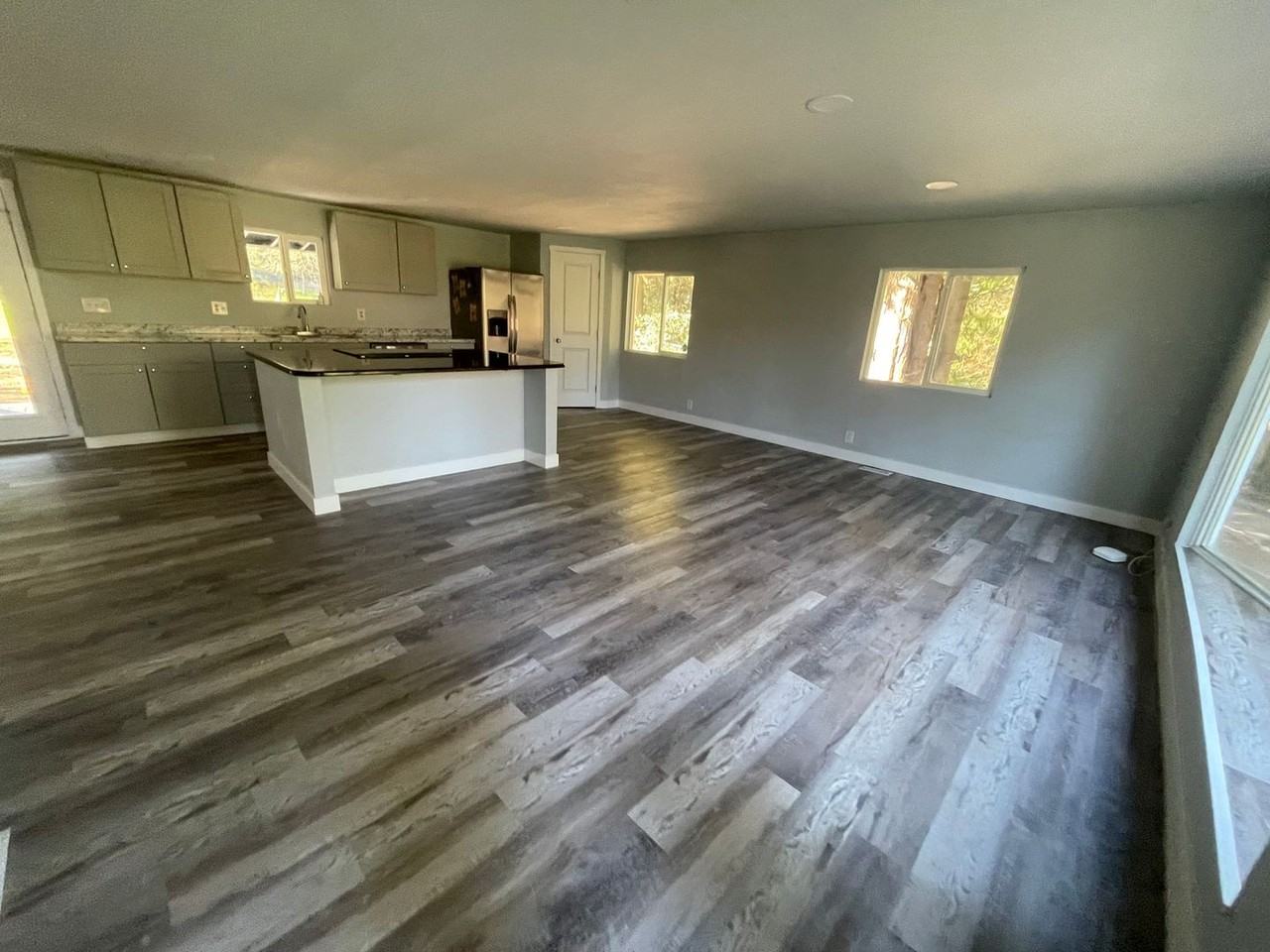 4240 Rodstol Ln Se - Photo 5 of 33