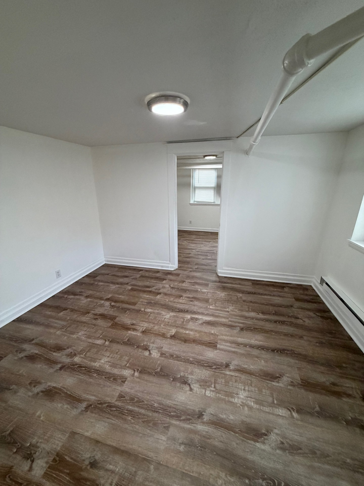 327 Main Street - Photo 4 of 7